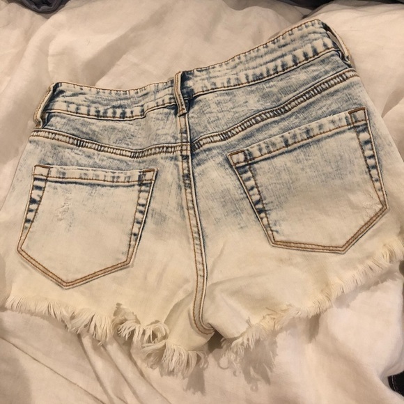 Bullhead denim shorts 1 - Picture 2 of 2